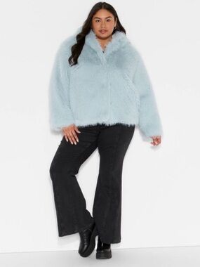 Wild Fable Women’s Short Faux Fur Coat - Blue Size Medium NWOT